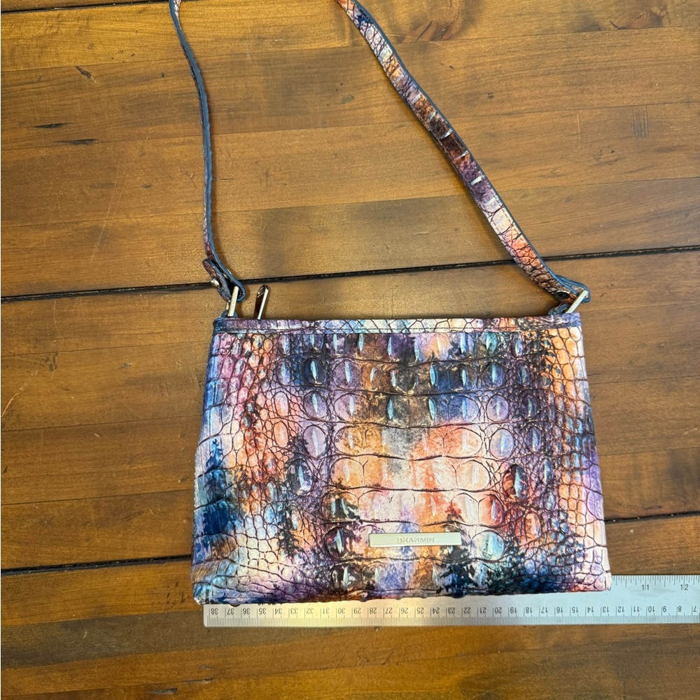 Brahmin Clutch in Parrish Melbourne • Embossed Leather - Picture 3 of 7